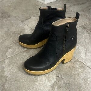 Dr. Scholl's Black Leather Heeled Boots with Tan Sole